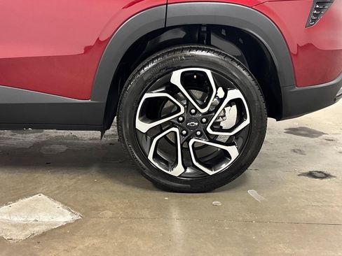 Used 2025 Chevrolet Trax RS w/ Driver Confidence Package image 17