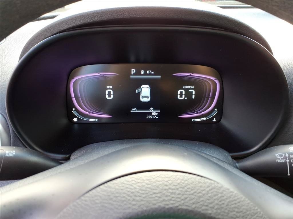Used 2025 Kia Soul LX w/ LX Technology Package FWD image 25
