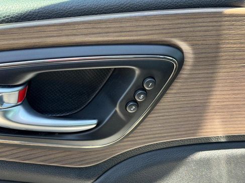 Used 2015 Chrysler 200 C w/ Navigation & Sound Group I FWD image 17