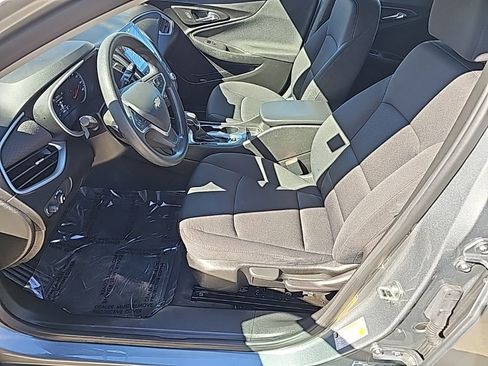 Used 2023 Chevrolet Malibu LS image 14