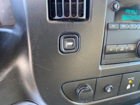 Used 2024 GMC Savana 2500 Extended w/ Driver Convenience Package image 10