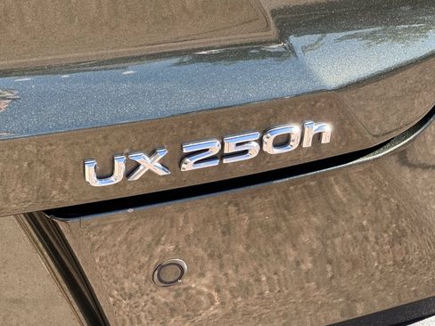 Certified 2024 Lexus UX 250h FWD image 21