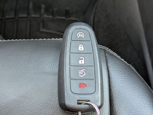 Used 2017 Ford Escape Titanium w/ Canadian Touring Package AWD/4WD image 31