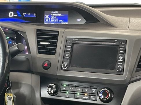 Used 2012 Honda Civic EX-L image 17