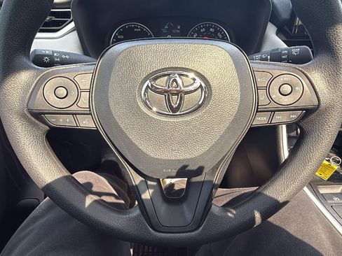 Certified 2022 Toyota RAV4 XLE w/ Convenience Package image 12