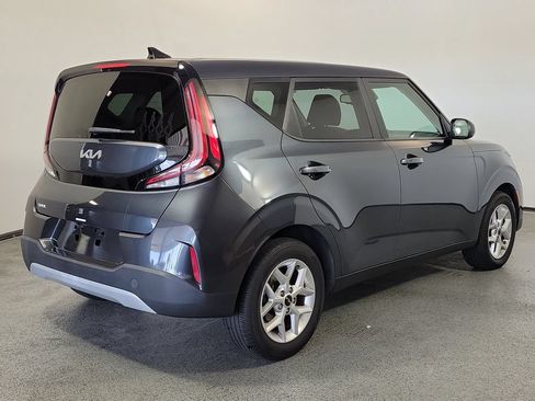 Used 2023 Kia Soul S FWD image 6