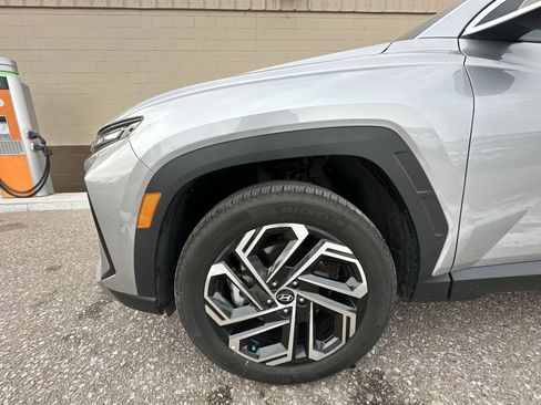 Used 2025 Hyundai Tucson Limited image 34