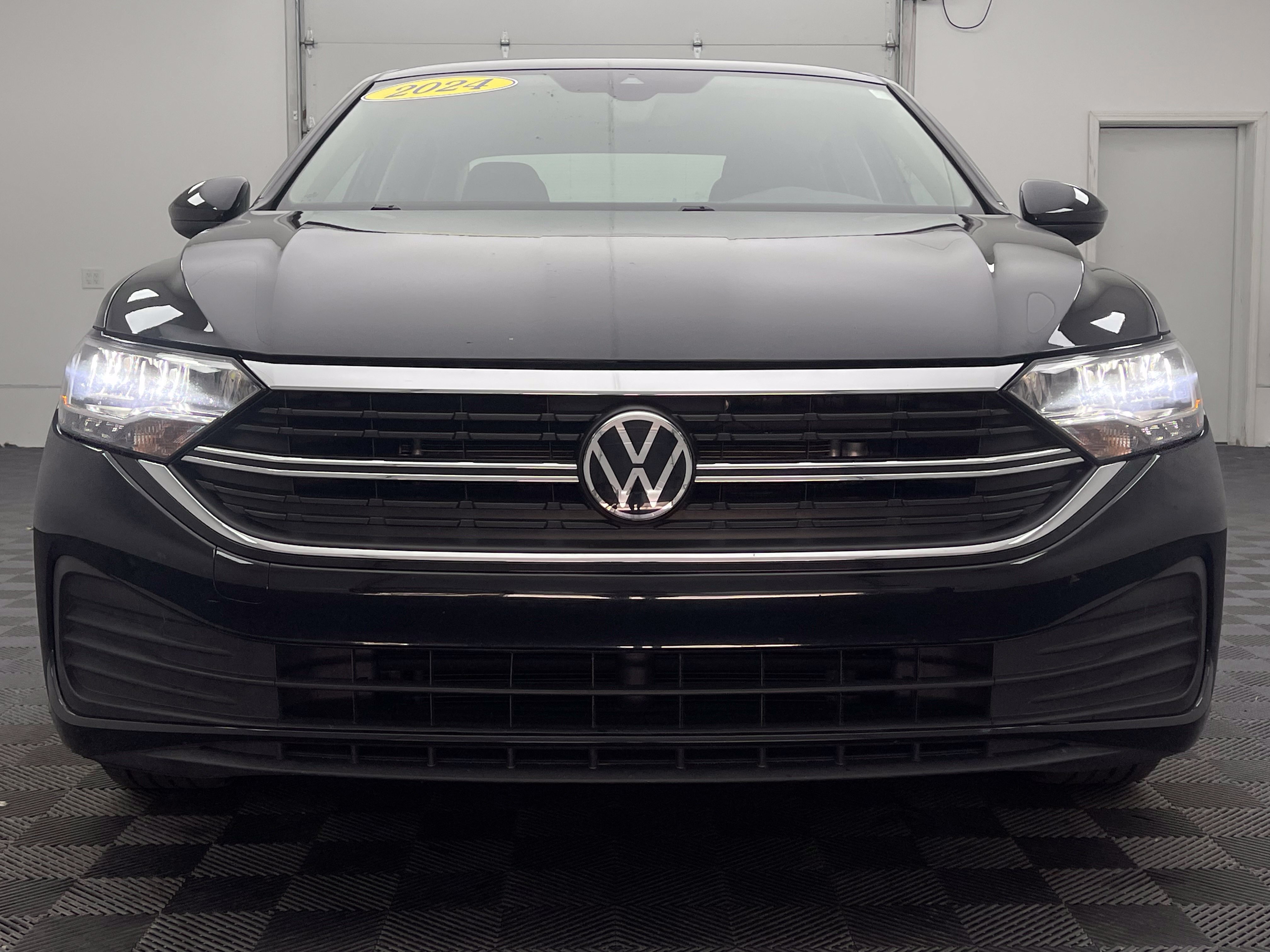 Used 2024 Volkswagen Jetta S FWD image 11