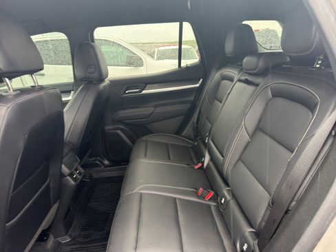 Used 2026 GMC Terrain Elevation w/ Elevation Premium Package AWD/4WD image 13