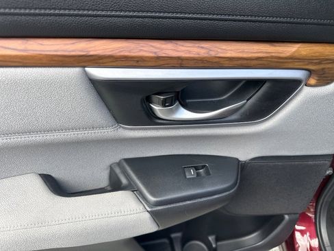 Used 2017 Honda CR-V EX image 16