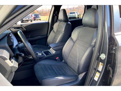 Used 2024 Mitsubishi Outlander SE image 23