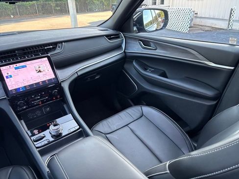 New 2024 Jeep Grand Cherokee Limited 4xe w/ Luxury Tech Group II image 14