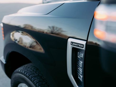 Used 2018 Ford F350 Limited w/ FX4 4x4 Off Road Package image 7