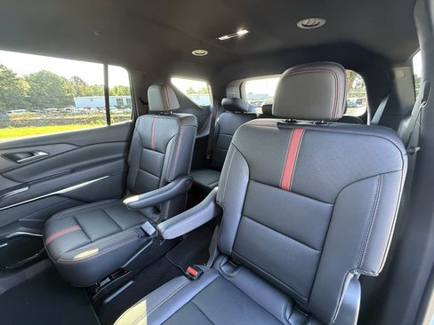 New 2026 Chevrolet Traverse RS image 19