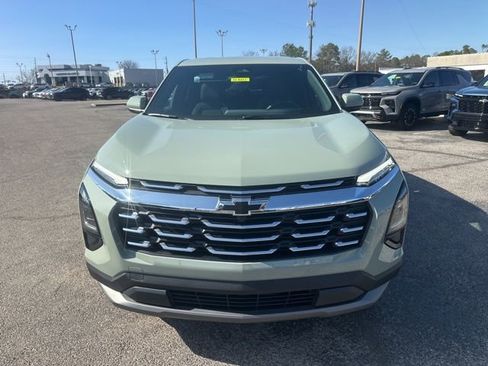 New 2026 Chevrolet Equinox LT w/ Convenience Package II FWD image 8