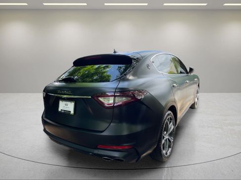 Used 2020 Maserati Levante AWD/4WD image 12