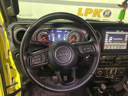 Used 2022 Jeep Wrangler Sport AWD/4WD image 12