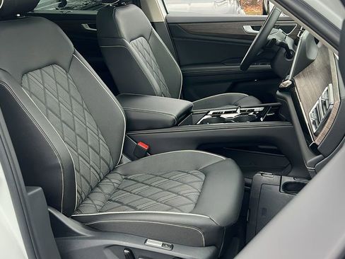 New 2026 Volkswagen Atlas SEL Premium R-Line image 10