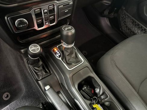 Used 2021 Jeep Wrangler Unlimited Sport image 20