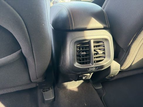 Used 2016 Jeep Cherokee Latitude w/ Safety/Convenience Group image 20