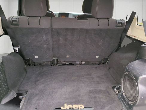 Used 2014 Jeep Wrangler Unlimited Sahara w/ Dual Top Group image 18