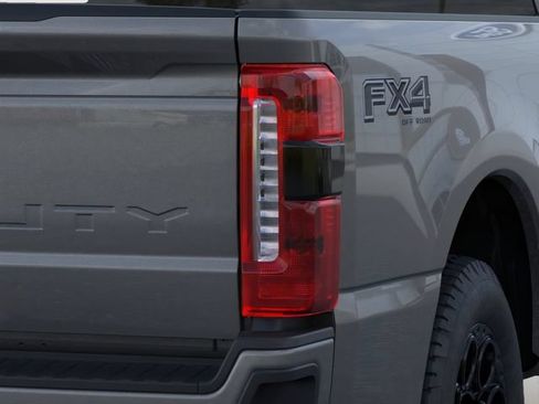 New 2026 Ford F250 Lariat w/ Black Appearance Package AWD/4WD image 21