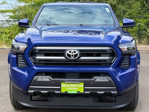 Certified 2025 Toyota Tacoma SR5 AWD/4WD image 8