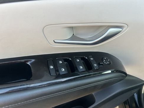 Used 2022 Hyundai Tucson SEL w/ Convenience + Premium Package FWD image 19