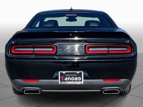 Used 2022 Dodge Challenger R/T w/ Plus Package image 8