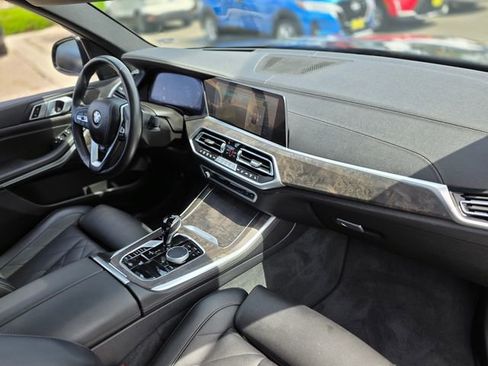 Used 2023 BMW X5 sDrive40i w/ Climate Comfort Package RWD image 9