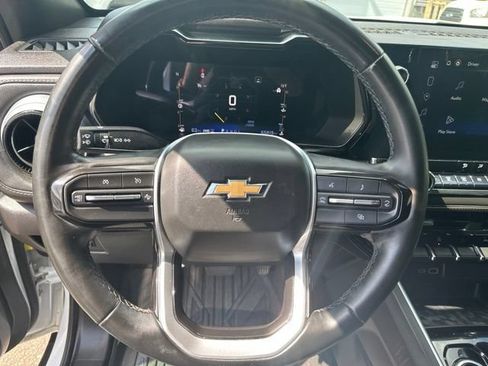 Used 2023 Chevrolet Colorado LT w/ LT Convenience Package AWD/4WD image 17