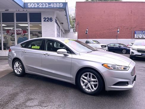 Used 2015 Ford Fusion SE FWD image 5