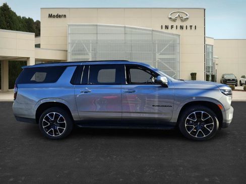 Used 2023 Chevrolet Suburban RST w/ Luxury Package image 3