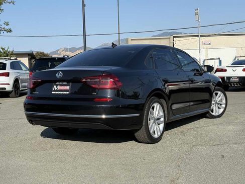 Used 2019 Volkswagen Passat 2.0T Wolfsburg image 6