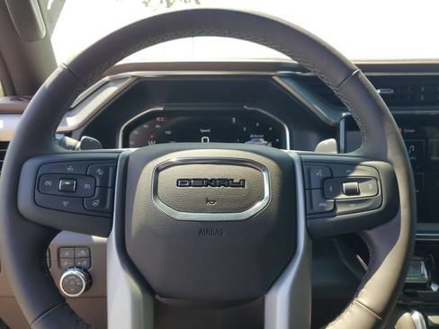Used 2026 GMC Sierra 1500 Denali AWD/4WD image 11