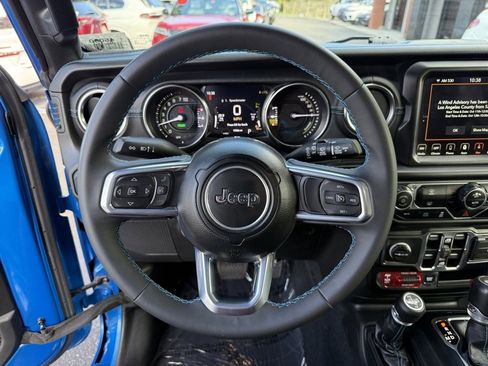 Used 2023 Jeep Wrangler Unlimited Rubicon 4xe image 16