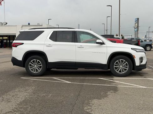Used 2023 Chevrolet Traverse LT AWD/4WD image 3
