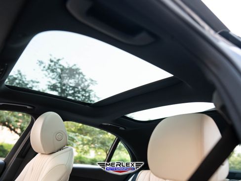 Used 2018 Mercedes-Benz E 400 4MATIC Sedan image 38