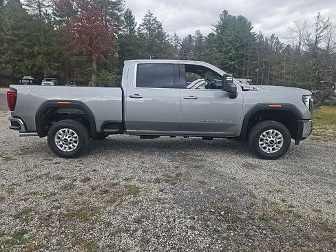 New 2026 GMC Sierra 2500 SLE w/ Preferred Package image 6