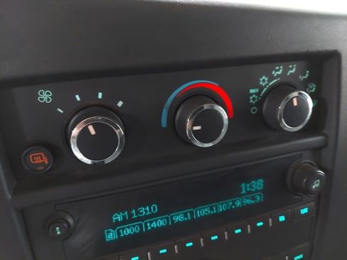 Used 2016 GMC Savana 3500 image 26
