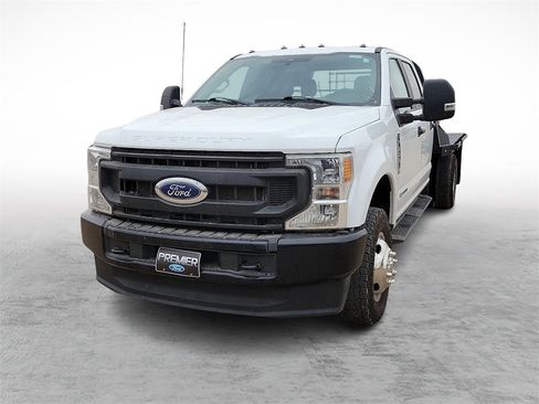 Used 2022 Ford F350 XL w/ Power Equipment Group image 4