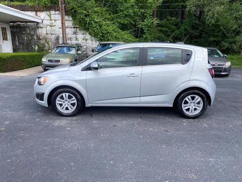 Used 2016 Chevrolet Sonic LT FWD image 2