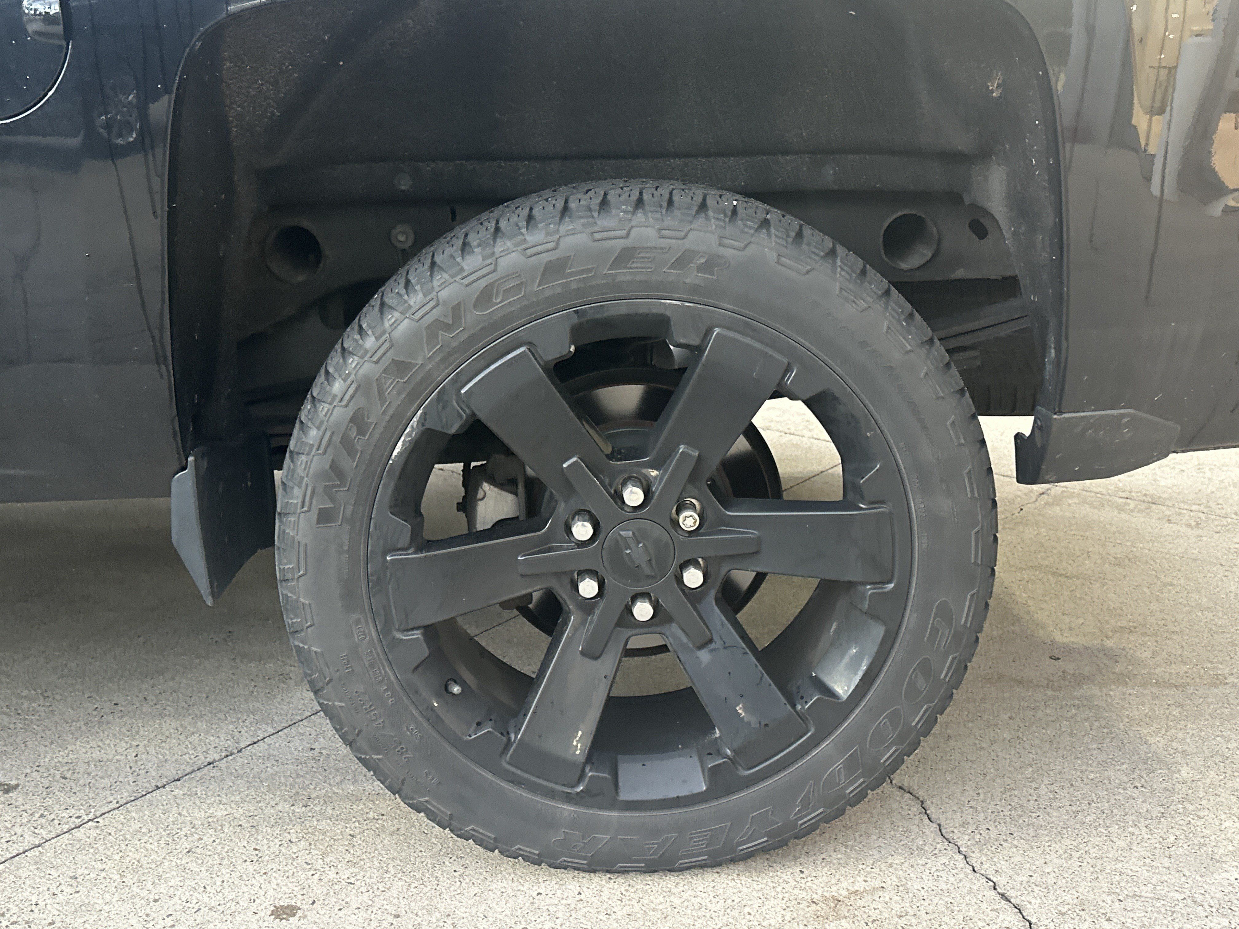 Used 2016 Chevrolet Silverado 1500 LT w/ All Star Edition AWD/4WD image 32