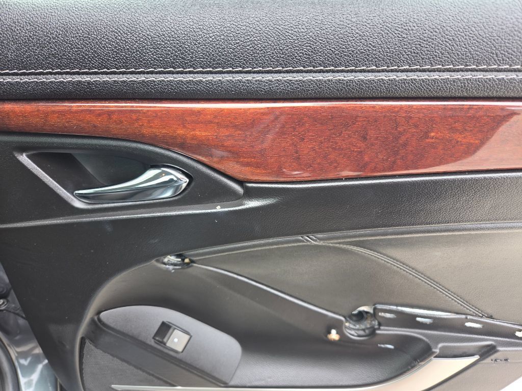 Used 2008 Cadillac CTS 3.6 w/ Wood Trim Package RWD image 29