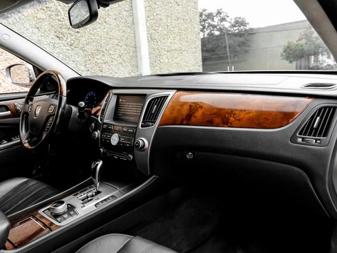 Used 2013 Hyundai Equus Signature image 15