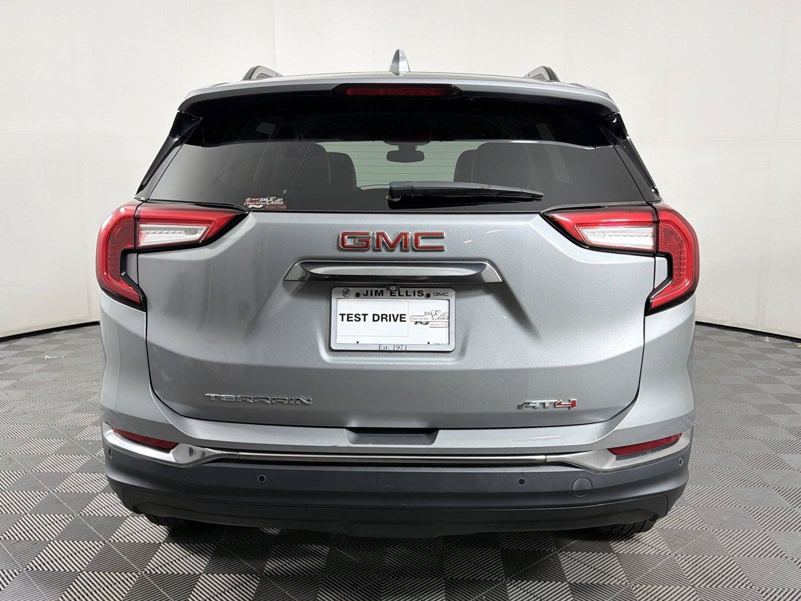 Certified 2024 GMC Terrain AT4 AWD/4WD image 4
