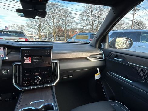 New 2026 GMC Acadia Denali image 27