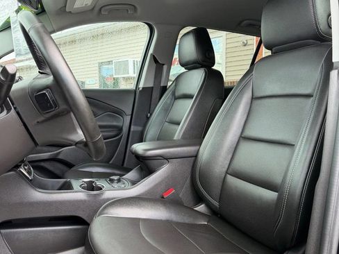 Used 2024 GMC Terrain SLT AWD/4WD image 10