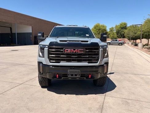 Used 2024 GMC Sierra 2500 AT4X AWD/4WD image 3