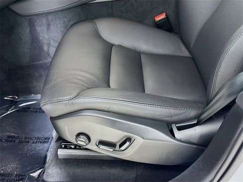 Certified 2025 Volvo XC90 B6 Plus w/ Protection Package Premier image 19